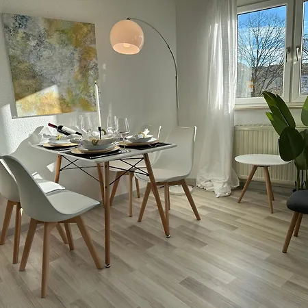 Beluna Living - Business&family - 200m Zum Schlosseingang, Parkplatz, Smarttv, Netflix, Waschmaschine, 24h Checkin, 41qm, Wlan Apartmán Ludwigsburg