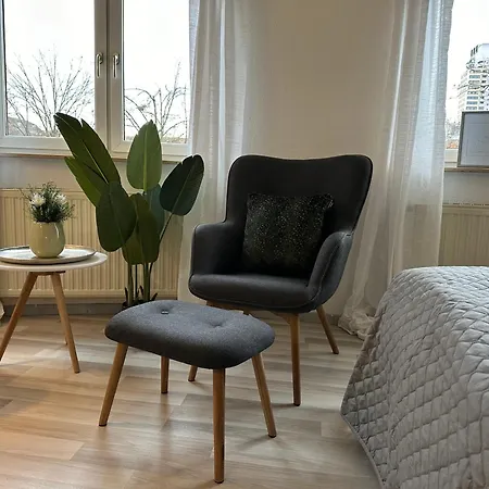 Beluna Living - Business&family - 200m Zum Schlosseingang, Parkplatz, Smarttv, Netflix, Waschmaschine, 24h Checkin, 41qm, Wlan Apartmán