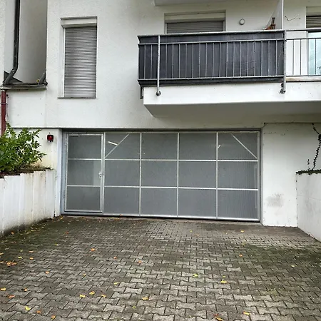 Beluna Living - Business&family - 200m Zum Schlosseingang, Parkplatz, Smarttv, Netflix, Waschmaschine, 24h Checkin, 41qm, Wlan Apartmán *